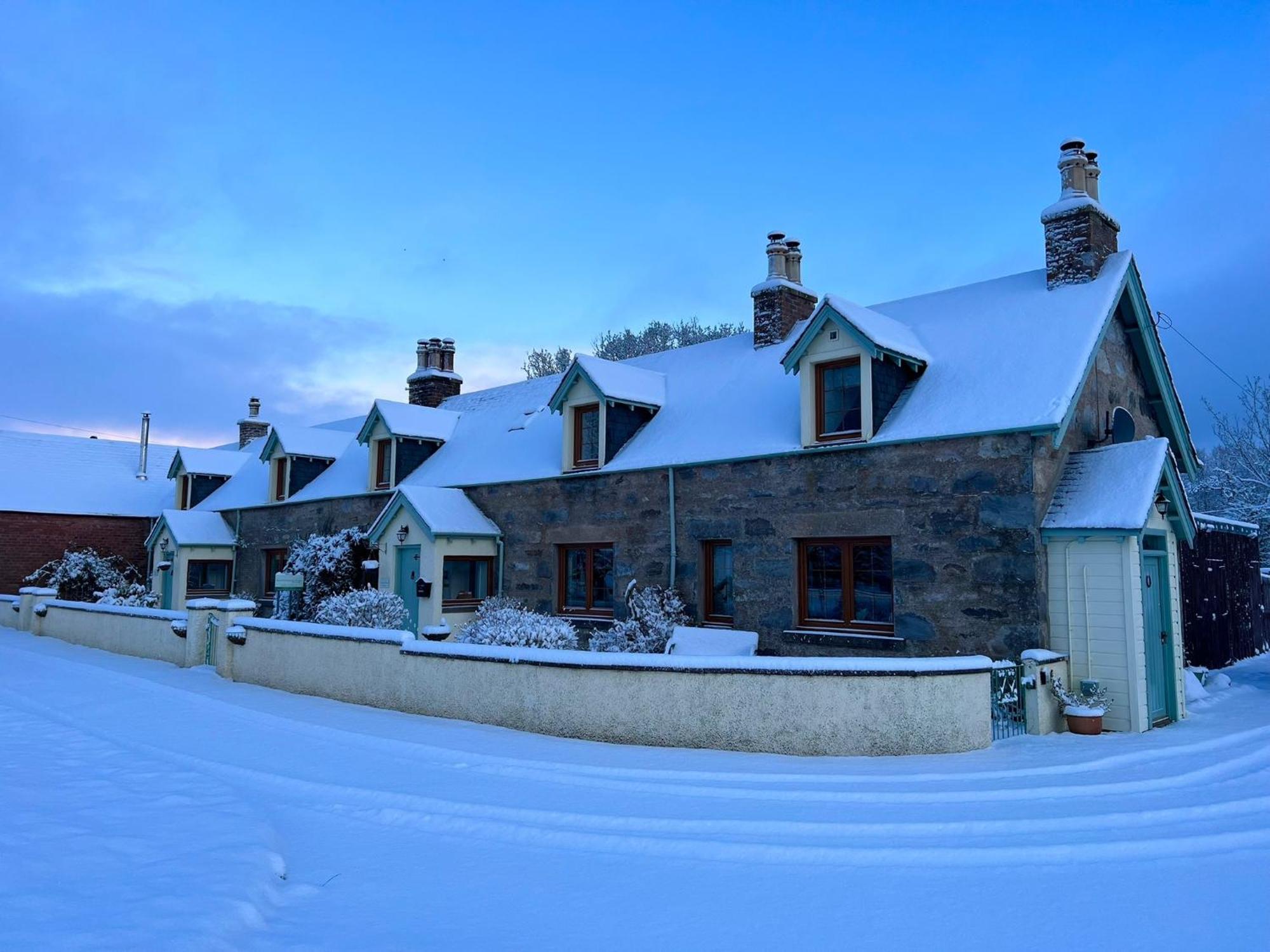 Rosemount Cottage Two - Highland Cottage Гарв Экстерьер фото